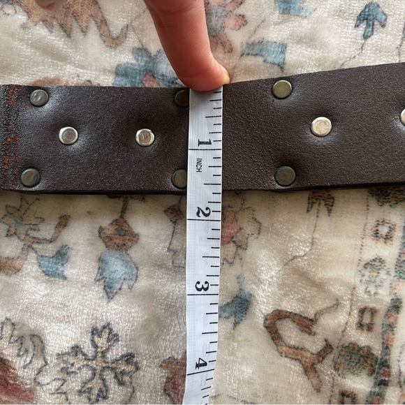 Save The Queen Chocolate Leather Belt - Picture 5 of 9